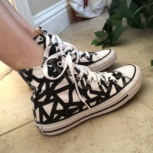 Brand new high top converse white/black design
